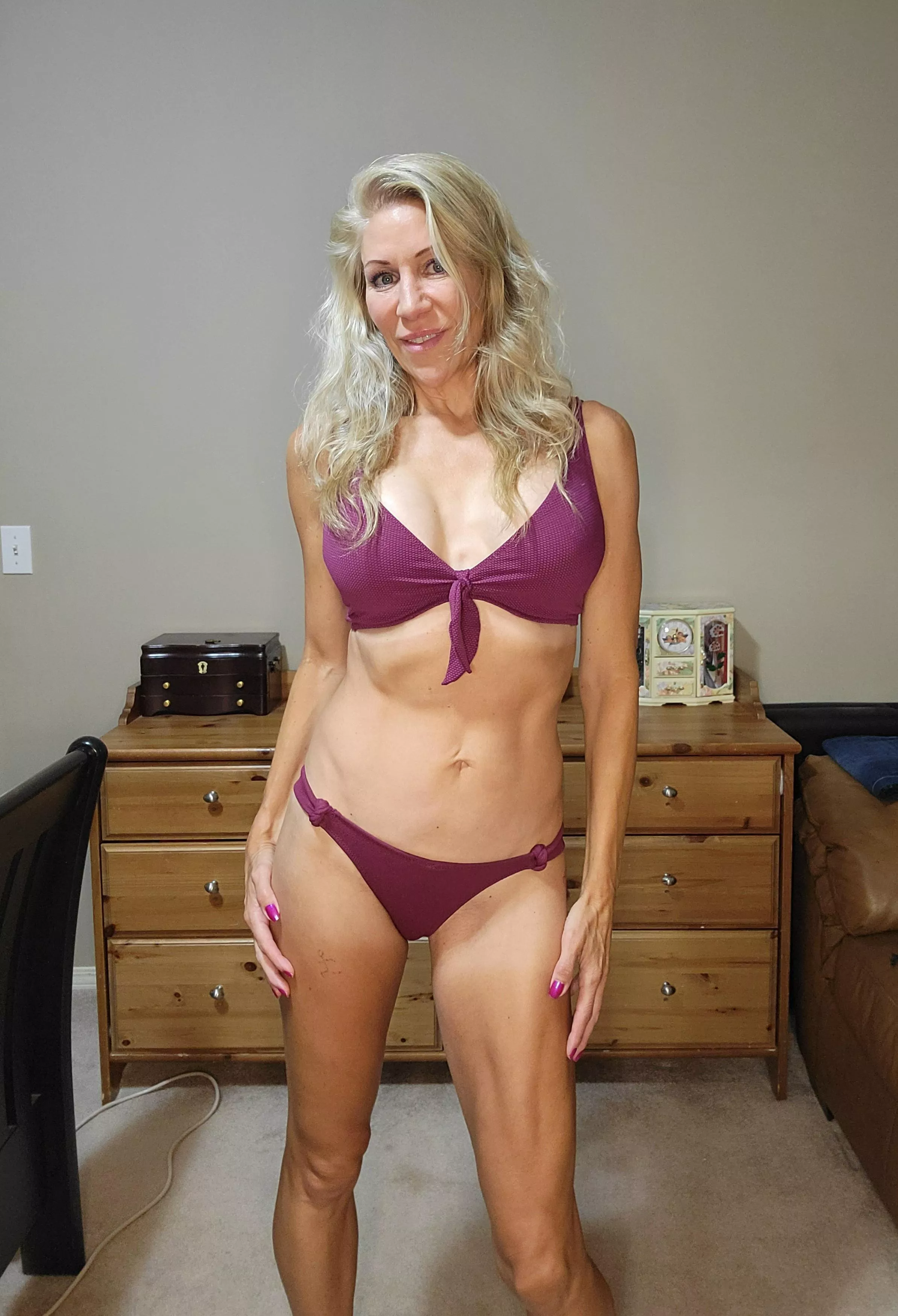 Moms Over 50 Nude